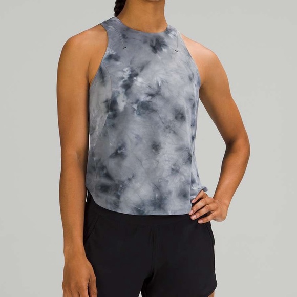 lululemon athletica Tops - Lululemon Lightweight Run Kit Tank Top. Size 6